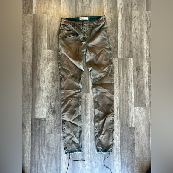 Free People moto skinny jeans - Picture 2 of 4